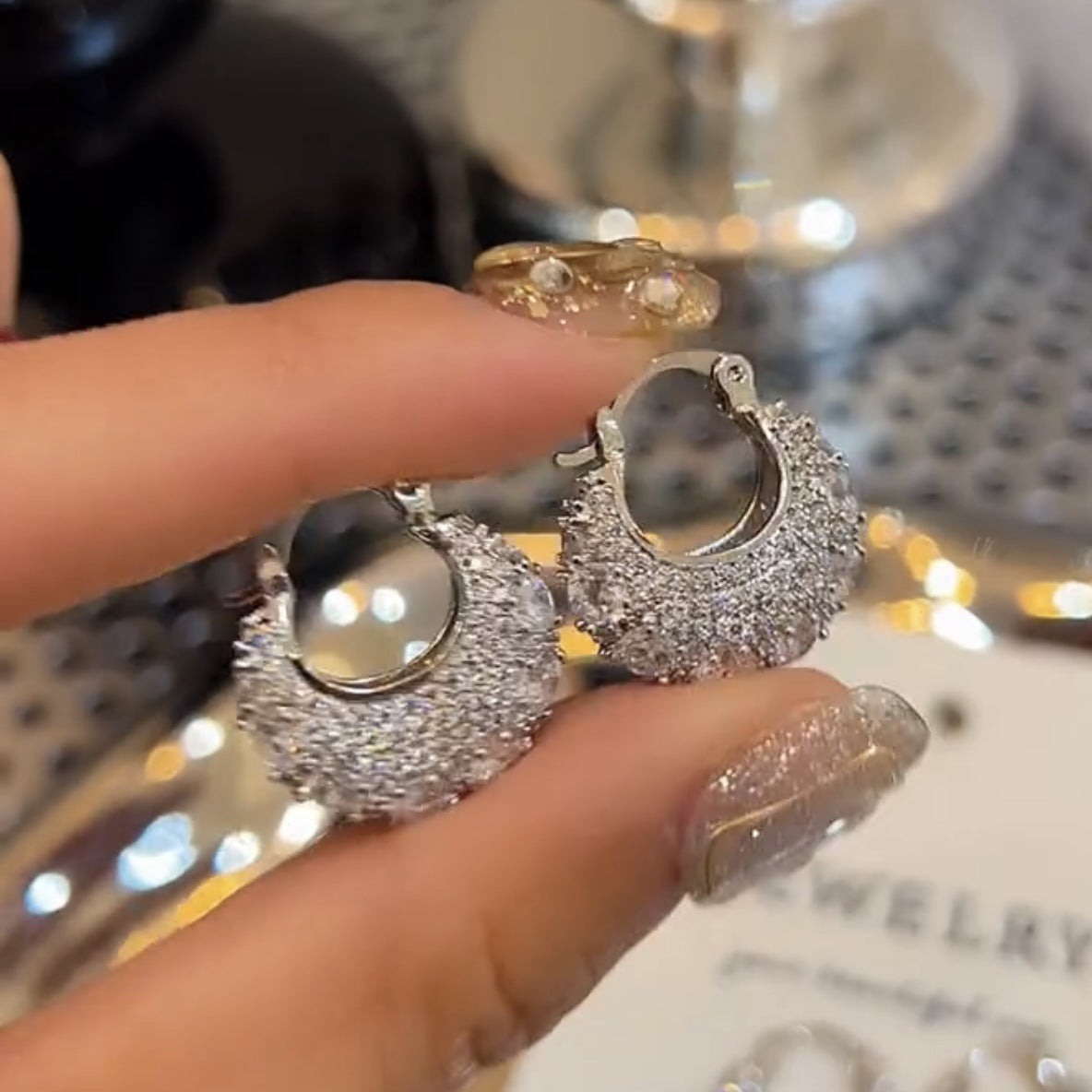 Micro Inlaid Zircon Bag Ear Buckle All-matching Luxeoasis