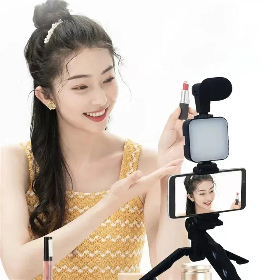 Vlogging Kit With Tripod Phone Holder Mini Microphone LED Fill Light Starter For TikTok Live Stream Video YouTube Boing Cart