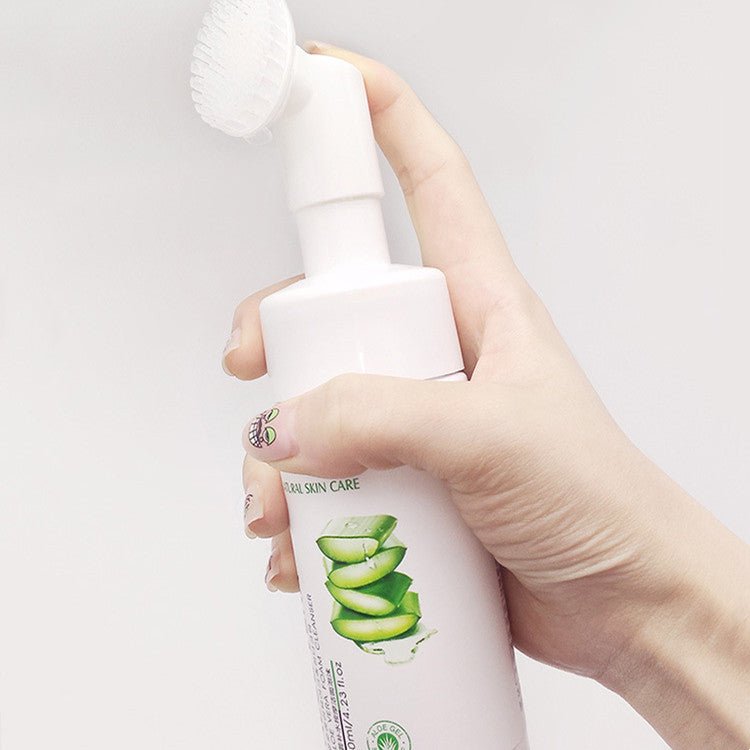 Aloe Vera Hydrating Massage Foaming Cleanser Urban Sale