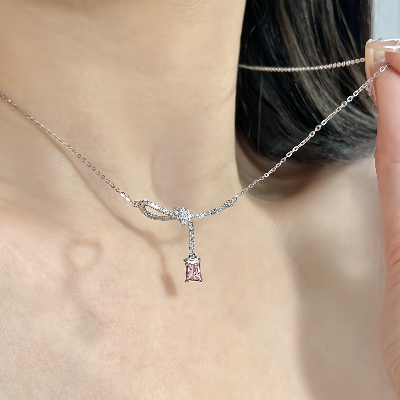 Aurora Small Sugar Cube Ribbon Knot Necklace Female Clavicle Chain Urban Sale