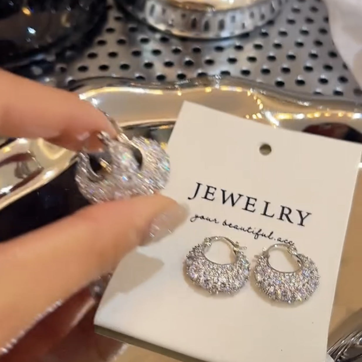 Micro Inlaid Zircon Bag Ear Buckle All-matching Luxeoasis