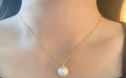 Women's Pearl Necklace Simple And Gentle Non-mainstream Style Urban Sale