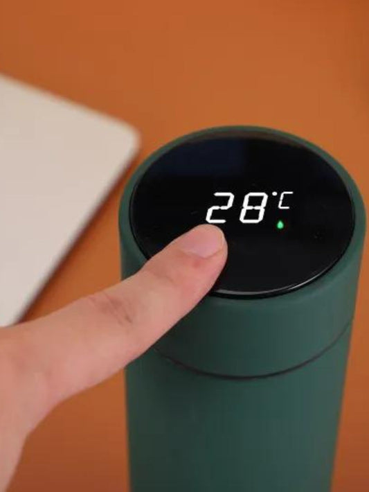 Smart Cup with LED Display Luxeoasis