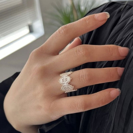 All-match Gentle Sterling Silver Lace Hollow Ring Urban Sale