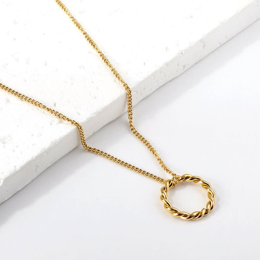 Women's Fashionable Exquisite Non-Fading Openwork Circle Gold Simple Twist Necklace Urban Sale